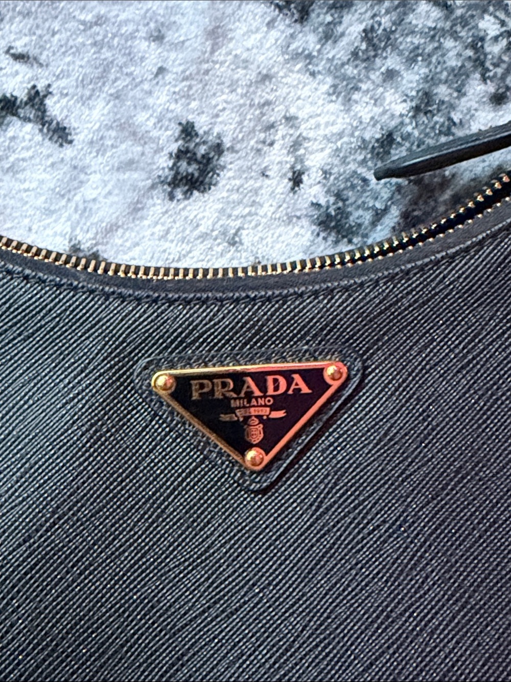 Prada Re-Edition 2005 Black Saffiano Leather Shoulder Bag - Picture 10 of 10